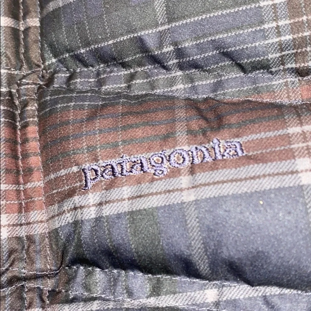 COPY - COPY - Patagonia puffer plaid vest with hoodie